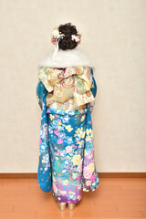 振袖の女の子（後姿）