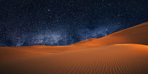 beautiful view of the desert in the evening © Baki