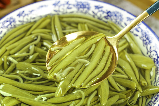 Fresh Ulva Seaweed Noodles from Hangzhou West Lake