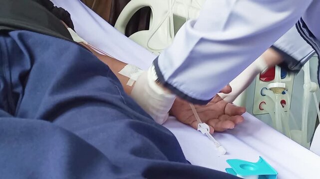 After the installation of the tube for the inflow and outflow of the dialysis patient's blood through vascular access to the dialysis machine is complete, the hemodialysis machine is operated.