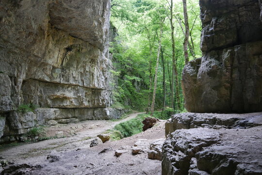 Falkensteiner H&ouml;hle zwischen Grabenstetten und Bad Urach in der Schw&auml;bischen Alb