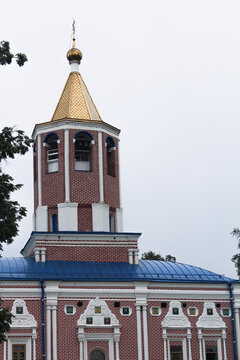 Solotcha is an exclave district of Ryazan on the high sandy bank of a forest river, surrounded by coniferous Meshchera forests with architectural and natural monuments.