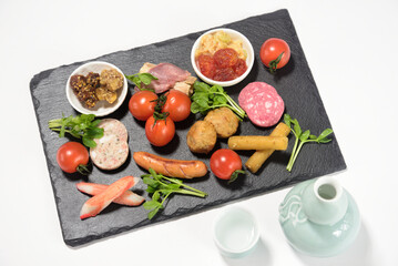 オードブルと日本酒