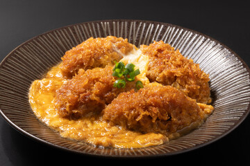 牡蠣フライ　卵とじ