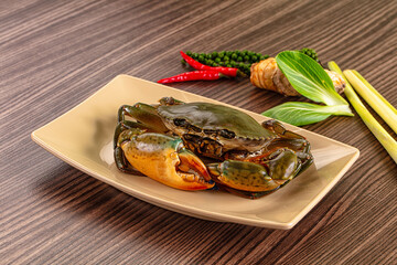 Raw big crab for cooking