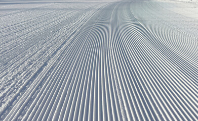 スキー場圧雪車キャタピュラピステンの跡 