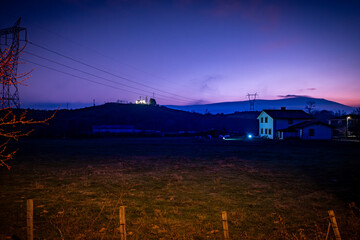 paisajes hermosos al amanecer con luces vespertinas