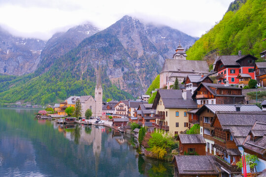 Hallstatt Village in Daylight &ndash; Scenic Lakeside Views in the Austrian Alps