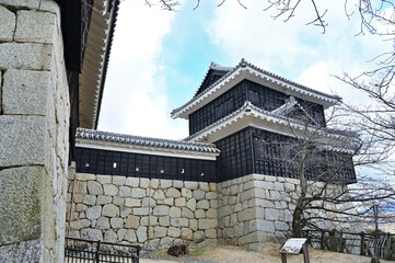 松山城　巽櫓と巽櫓西塀の風景　愛媛県松山市