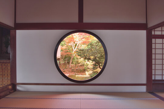 源光庵の悟りの窓