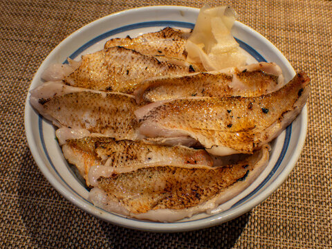 北陸　新潟のグルメ　のどぐろ炙り丼