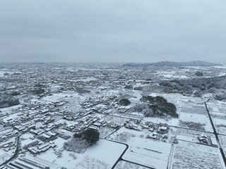岐阜のインターチェンジ付近の高速道路の風景　ドローン空撮
