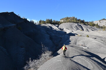 Terres  noires d'Archail (Provence)