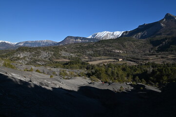Terres  noires d'Archail (Provence)