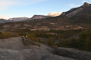 Terres  noires d'Archail (Provence)