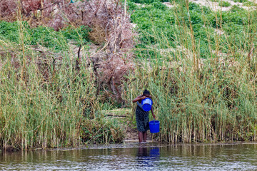 Wasser sch&ouml;pfen