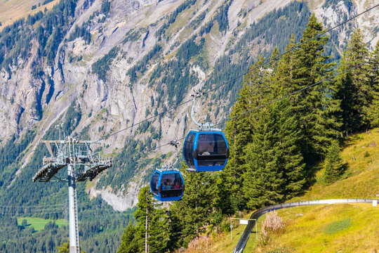 Overhead cable car leading from Kandersteg to the Lake Oeschinen (Oeschinensee) in Bernese Oberland, Switzerland