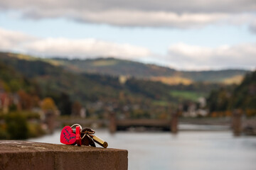 Liebesschl&ouml;sser auf der Alten Br&uuml;cke Heidelberg