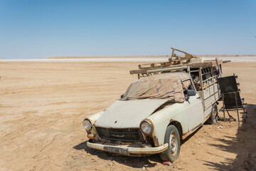 wrak na pustyni w Tunezji