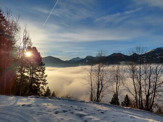 Sonnenaufgang über dem Nebelmeer, Dietmannsdorf bei Trieben in der Steiermark  © cagala