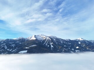 die Rottenmanner Tauern ragen aus dem Nebelmeer