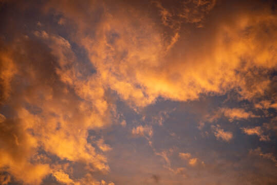 cielo, atardecer, nube, anaranjada, sol, naturaleza, abstracta, amanecer, rojo, anochecer, tempestad, clima, fuego, dram&aacute;tico, hermoso, luz solar, color, celaje, alumbrado, azul, amarilla, fondo