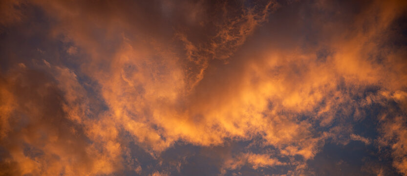 cielo, atardecer, nube, anaranjada, sol, naturaleza, abstracta, amanecer, rojo, anochecer, tempestad, clima, fuego, dram&aacute;tico, hermoso, luz solar, color, celaje, alumbrado, azul, amarilla, fondo