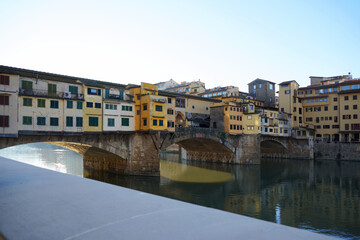 Obraz premium View of the oldest bridge in Florence, Italy.