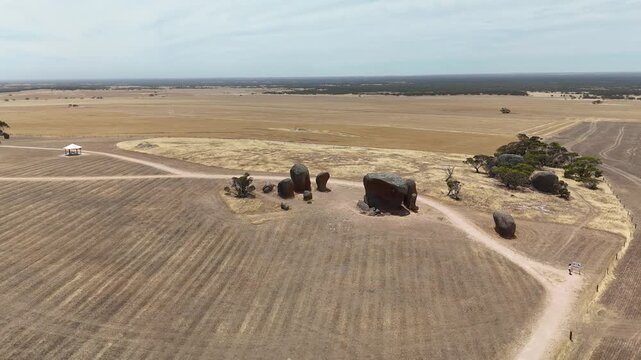 Murphy&rsquo;s Haystacks, Motpena, South Australia &ndash; 4K Aerial Drone Footage of Granite Rock Formations, Rural Farmland, Dry Landscape, Walking Trails and Vast Outback Plains