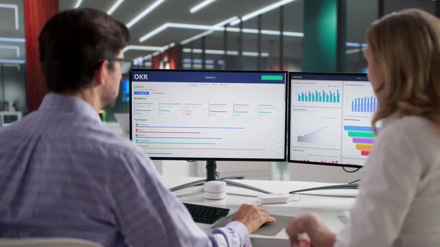 Analyst Using OKR Dashboard For Alignment