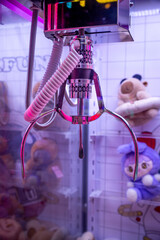 The claws of the doll grabbing game