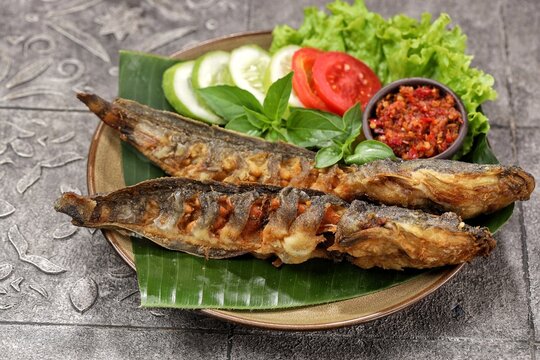 Pecel lele or pecek lele or penyetan is a typical East Javanese food, consisting of catfish and tomato sauce. Usually, pecel lele is catfish that is fried dry in oil, then served with tomato sauce and