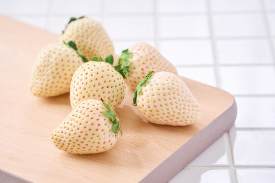 白いちご「ミルキーベリー」