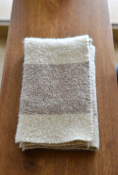scarf, muffler, winter accessory, warm item, knit scarf, wool scarf, fashion accessory, daily look, winter fashion, minimal design, cozy fit, couple item, gift item, soft texture, cold weather accesso