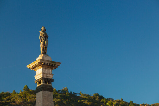 Est&aacute;tua de Tiradentes no centro hist&oacute;rico da cidade de Ouro Preto, Minas Gerais. 