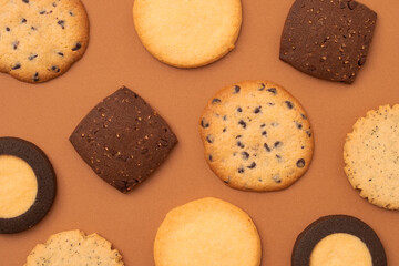cookies on the brown background.　茶色背景上のクッキー
