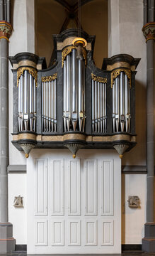 the organ in a modern Catholic church
