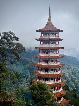 The Chin Swee Caves Temple in Genting Highlands, Malaysia, is renowned for its exquisite architecture, intricate design, and serene ambiance, set against the backdrop of tranquil skies