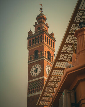 clock tower in lucknow