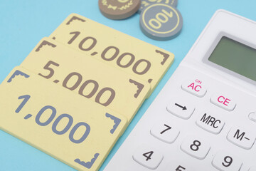 お金の管理と支出の見直しのイメージ