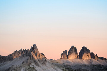 Naklejka premium sunrise at sunset in the italian dolomites. beautiful nature landscape.