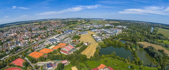 Ausblick auf Erbach an der Donau in Baden-Württemberg im Sommer