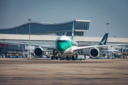 Cathay Pacific&rsquo;s Airbus A350 features a striking retro green-and-white &ldquo;lettuce leaf sandwich&rdquo; livery, celebrating the airline&rsquo;s 80th anniversary on 02 Jan, 2026 in Hong Kong
