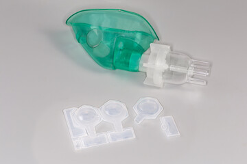 Plastic capsules with medicine for jet nebulizer and inhalation mask