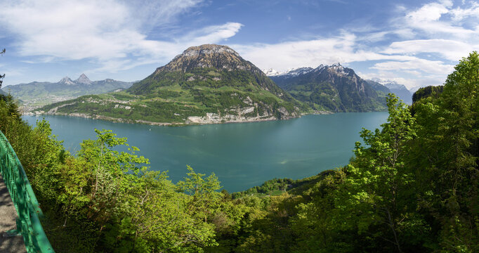 Lake of the four cantons