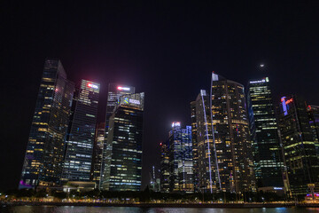 Obraz premium Singapore Marina Bay and CBD Skyline at Night - Captured on December 24, 2025 from Riverside Cruise