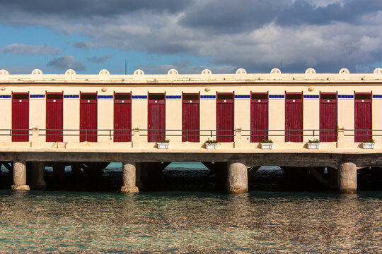 Antico Stabilimento Balneare di Mondello, iconico edificio stile liberty sulla famosa spiaggia di Mondello in Sicilia, noto come "Charleston"