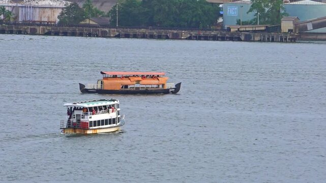 Marine Drive Kochi, promenade in Kochi, kochi port, Ernakulam kerala, Vasco da Gama Square, cochin port, passenger boat kochi, kerala tourism, kerala tourism spots, Laccadive Sea, Arabian Sea. ships.