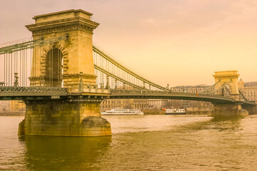 Obraz premium The Chain bridge in Budapest, Hungary