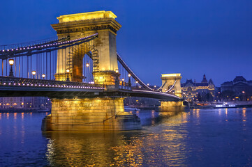 Obraz premium The Chain bridge in Budapest, Hungary